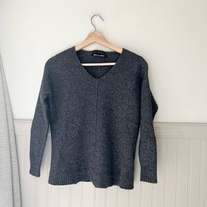 Funsport Small Cashmere Merino Wool Blend Elegant Dark Gray V-Neck Sweater